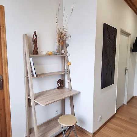 Indépendant Avec Services De Maison D'hôtes, Linge Et Ménage Inclus - Accès Parc Et Privés - Table D'hôtes Some Days Only
