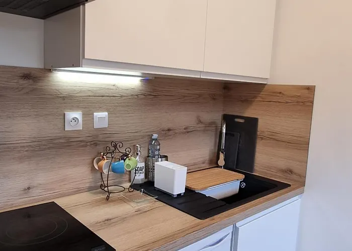 Pensión Appartement indépendant avec services de maison d'hôtes, linge et ménage inclus - Accès parc et plage privés - Table d'hôtes some days only