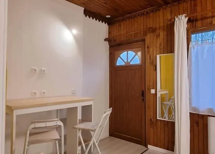 Πανσιόν - De - Les Tables Aux Vaches 3*